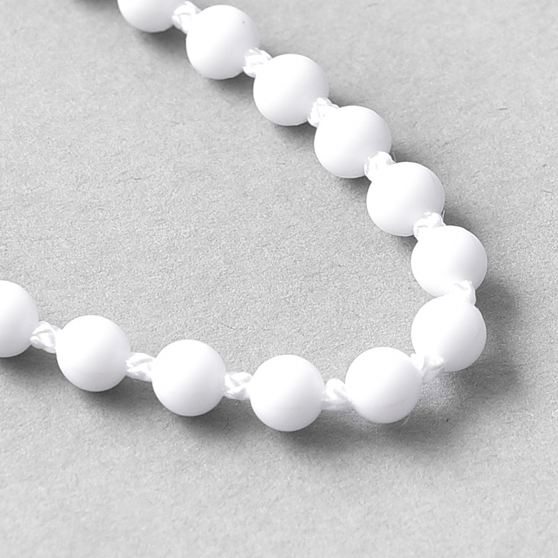 White Plastic chain